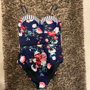 Cupshe one piece swimsuit -XL